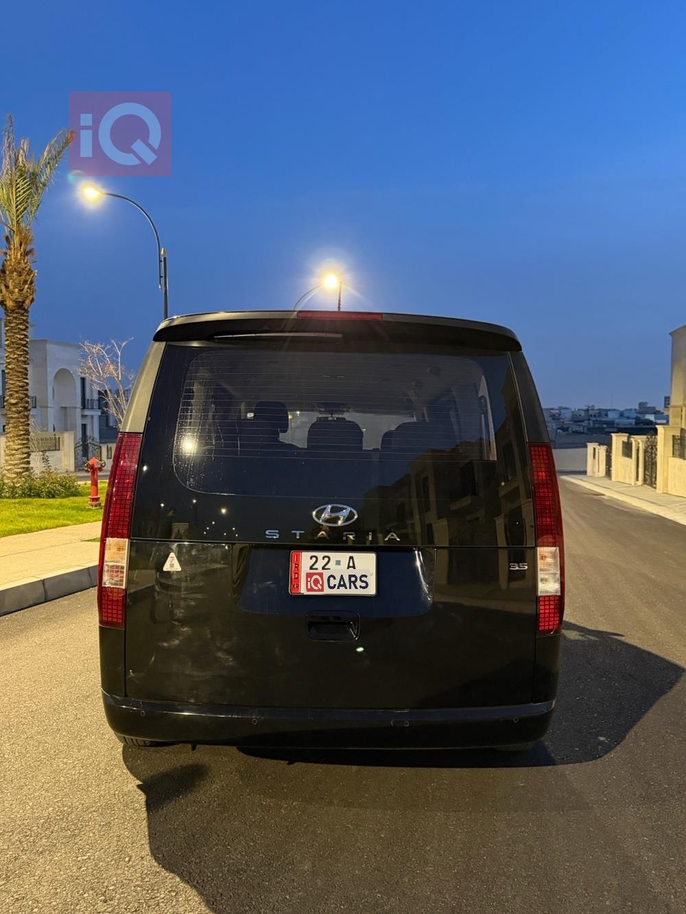 هيونداي ستاريا